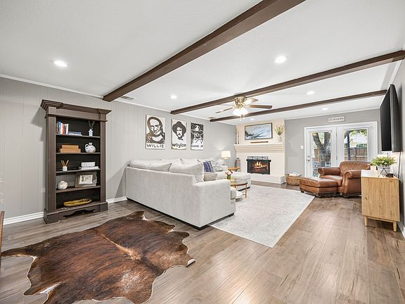 4th image of 323 Northwood Dr