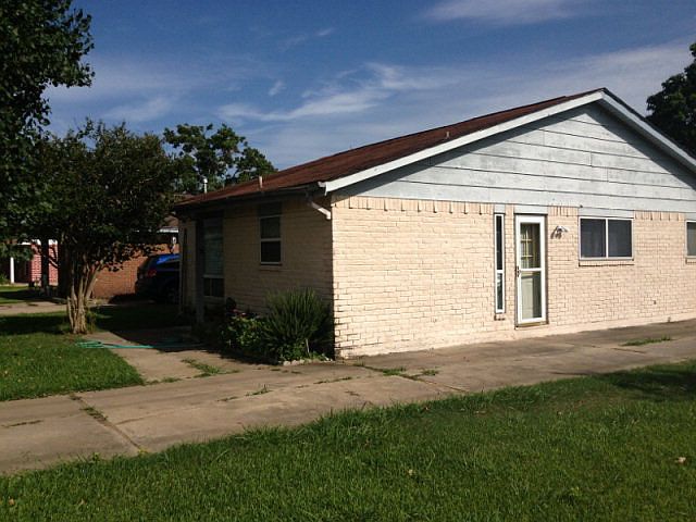 1st image of 1121 N Avenue N