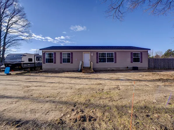 119 S Wood Meadows Dr, Buckley, MI 49620