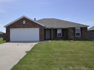 802 SW Summit Chase Rd, Bentonville, AR 72712