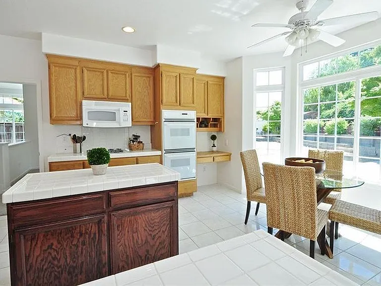 4728 Blackburn Peak Ct — Photo 8