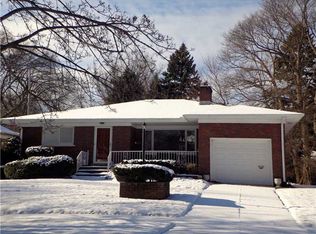332 Colorado Dr, Erie, PA 16505