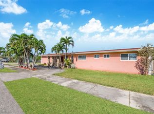 9525 SW 44th St, Miami, FL 33165