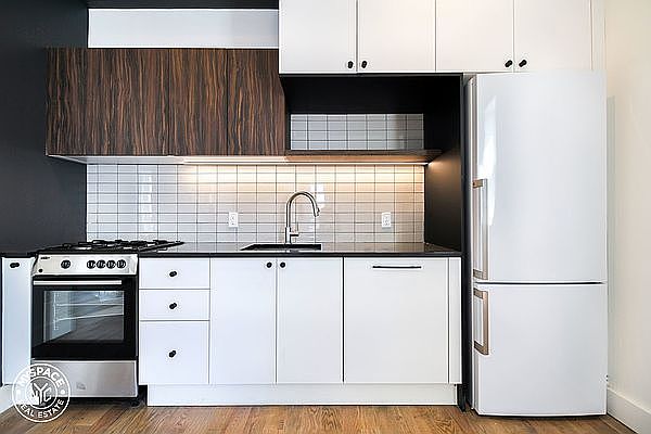 1st image of 1530 Putnam Ave #2A