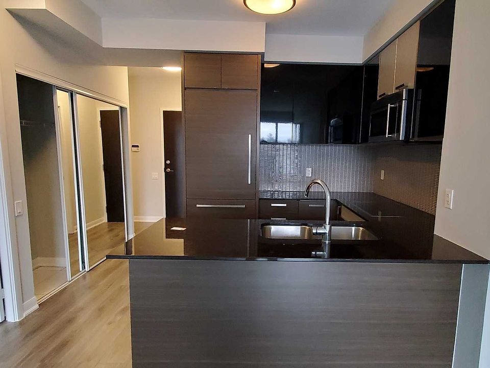 2nd image of 5162 Yonge St #217