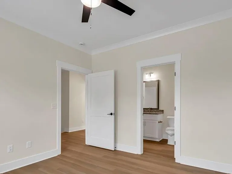 181 Circle Dr W — Photo 14