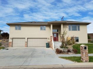 1708 Whispering Ridge Dr, Great Falls, MT 59405