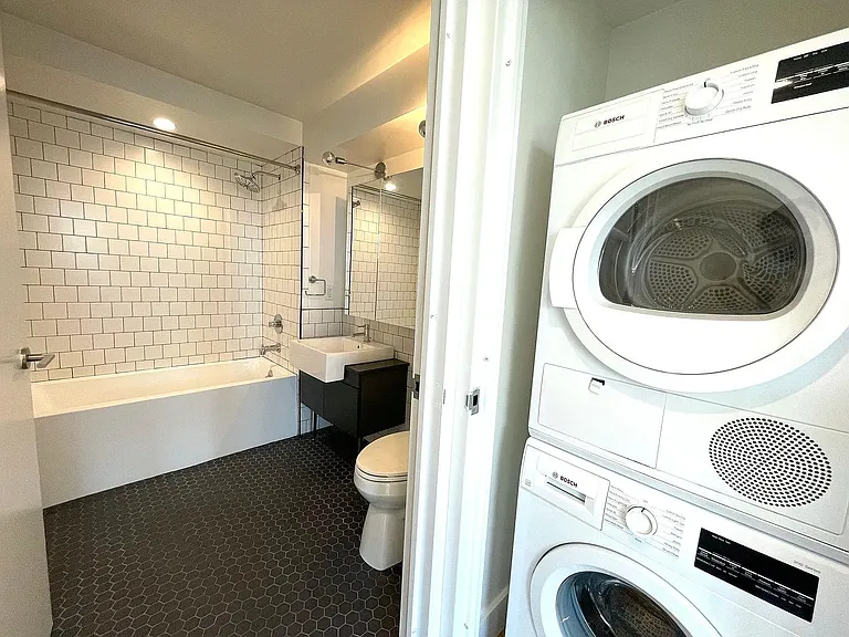 504 Myrtle Ave #7B — Photo 4