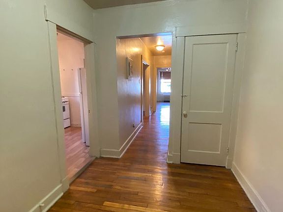 3rd image of 1431 Potomac Ave #A