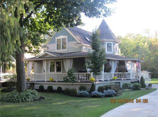 2053 Lakeview Rd, Lake View, NY 14085