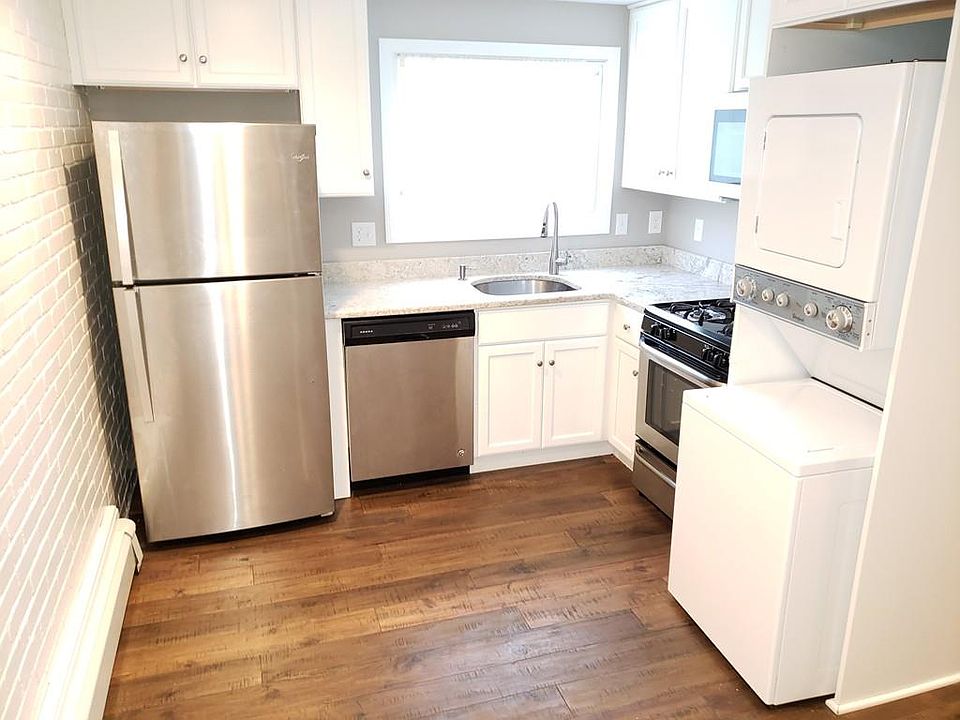 1st image of 419 Newport Ave Unit 4