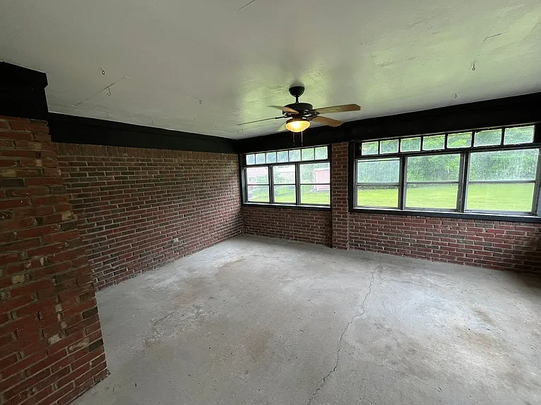 3911 Curry St — Photo 38