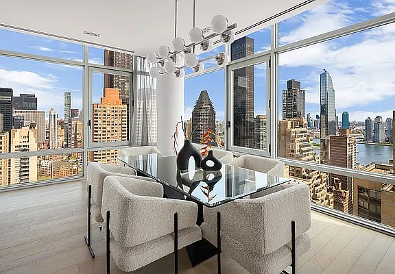 4th image of 219 E 44th St Floor 32