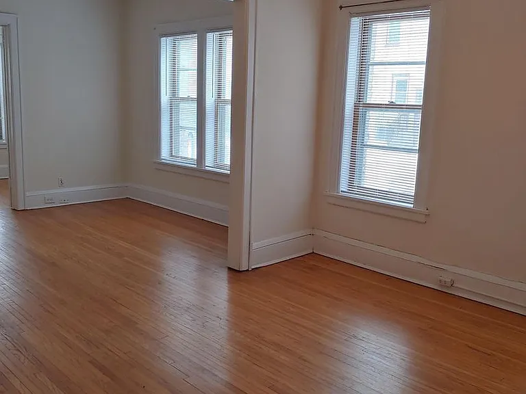 1619 Lagoon Ave — Photo 4