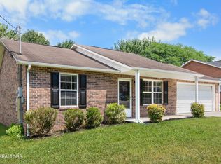 1813 Tillery Square Ln, Knoxville, TN 37912
