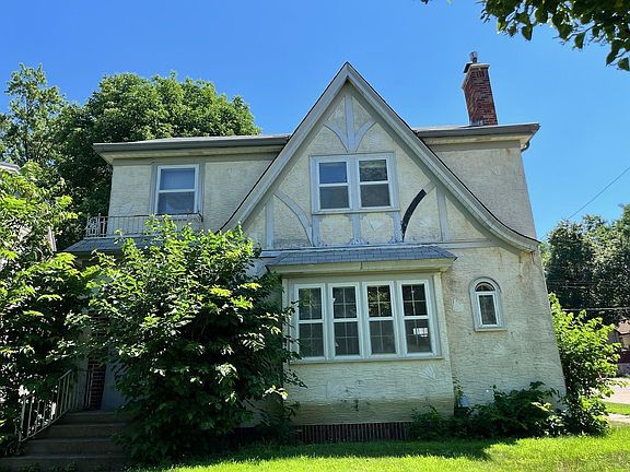 4th image of 3800 Xerxes Ave N