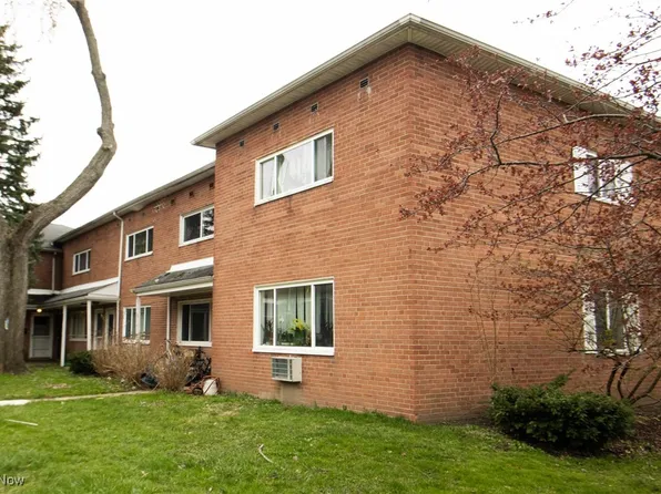 23756 Banbury Cir APT 1, Warrensville Heights, OH 44128