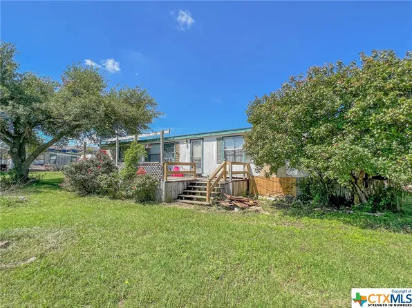 160 Park Meadow Dr, Jarrell, TX 76537