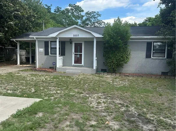 3227 Legion Rd, Hope Mills, NC 28348