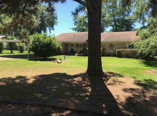 545 Crowder Ln, Longview, TX 75603
