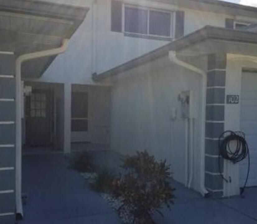 1st image of 1600 Woodland Dr APT E105