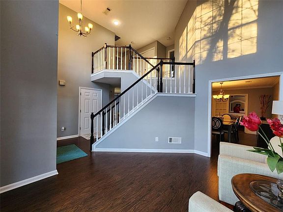 2nd image of 225 Jon Jeff Dr NW