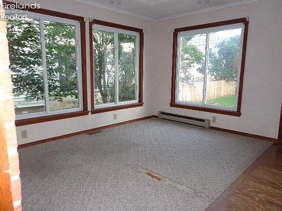 2nd image of 70 Gross St