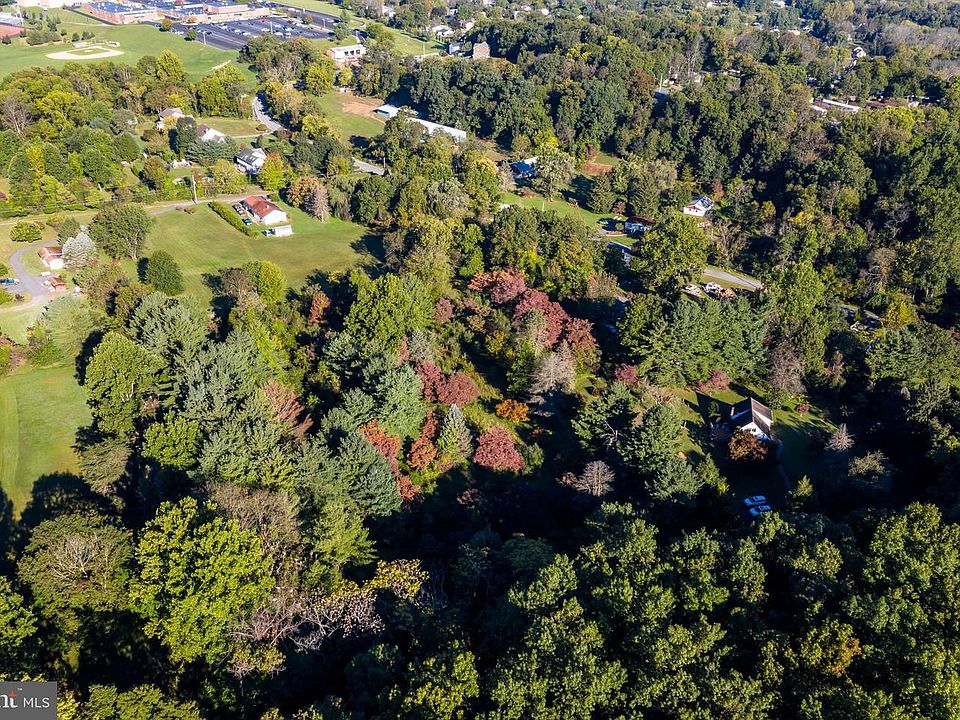 2nd image of 78 Center Rd