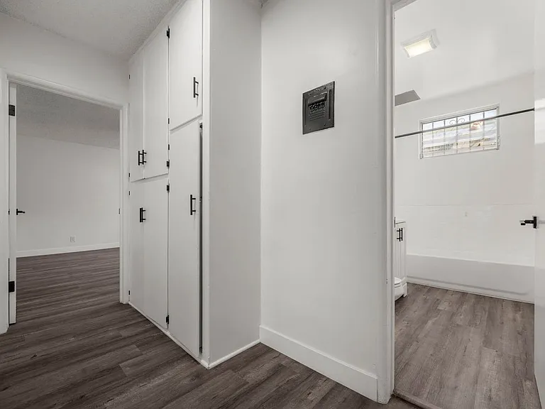 3933 Nicolet Ave #4A — Photo 11