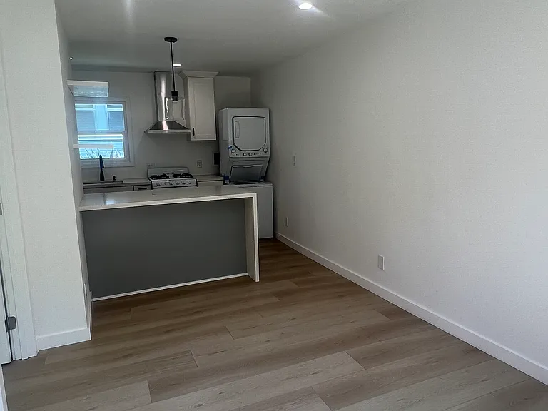 2151 Montana St #1/4 — Photo 4