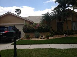 1810 Lakeshore Dr, Weston, FL 33326