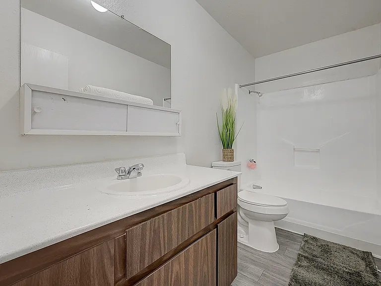 3940 Algonquin Dr-24