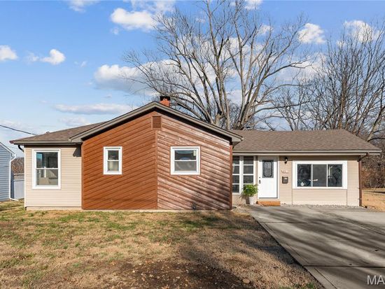 814 Vivian St, Collinsville, IL 62234