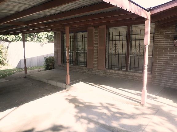 2nd image of 715 E Vista Dr
