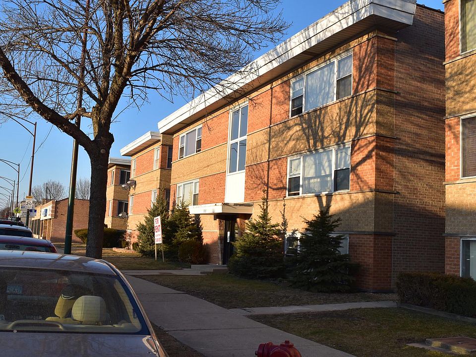 1st image of 3737 N Harlem Ave #4