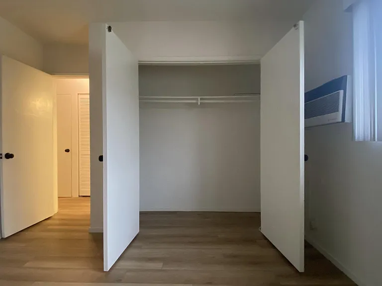 1241 Amherst Ave #8 — Photo 11