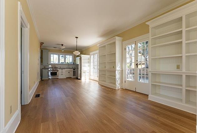 1st image of 1574 Skillman Ln