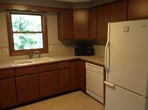 3rd image of 15 Meredith Dr