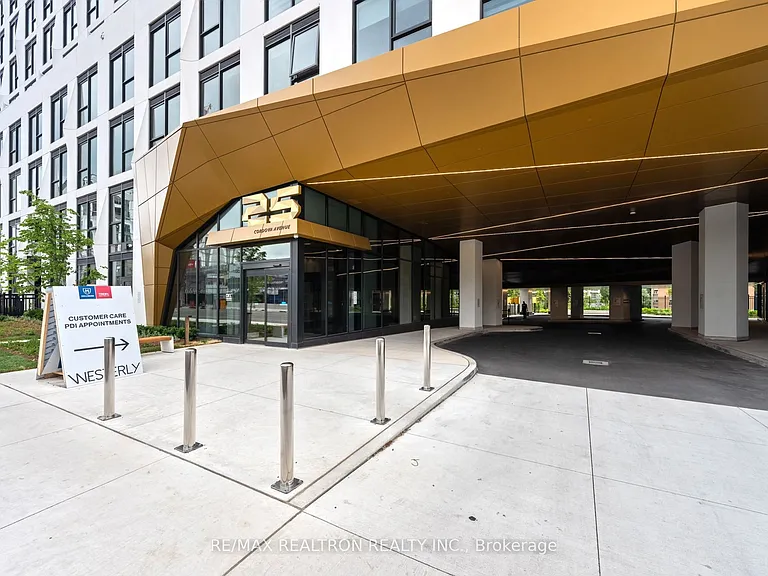 25 Cordova Ave #Penthouse 06 — Photo 4
