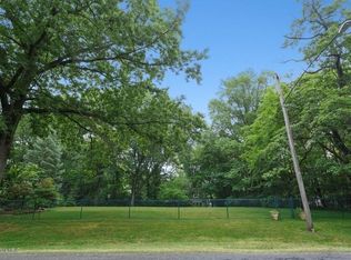 Lakeshore Rd, Union pier, MI 49129