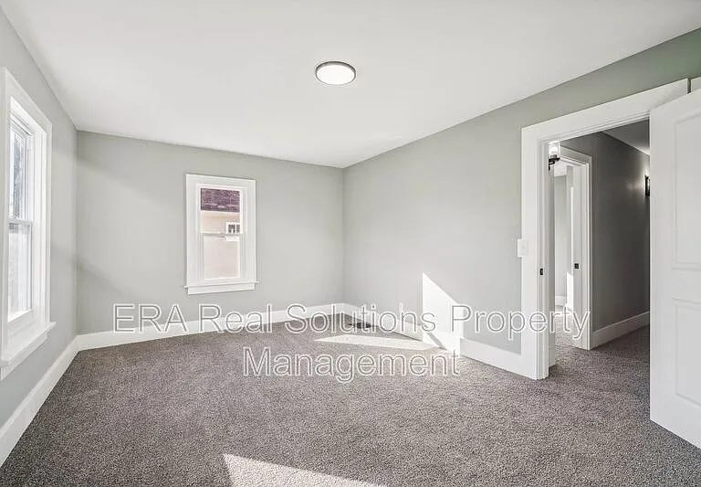 105 Rodgers Ave — Photo 31