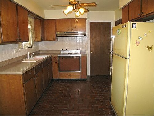 3rd image of 420 Edgewood Dr