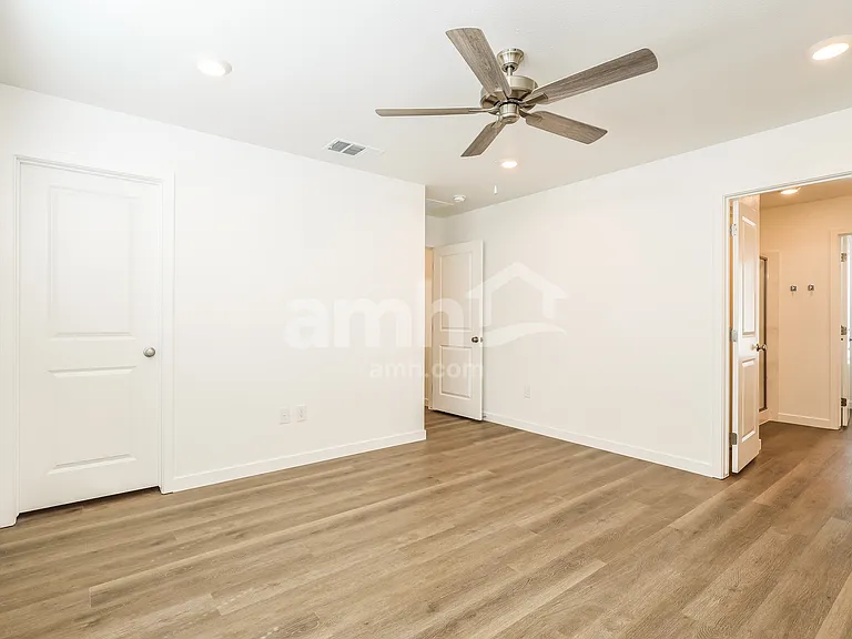 4059 Williams Road Ext — Photo 8