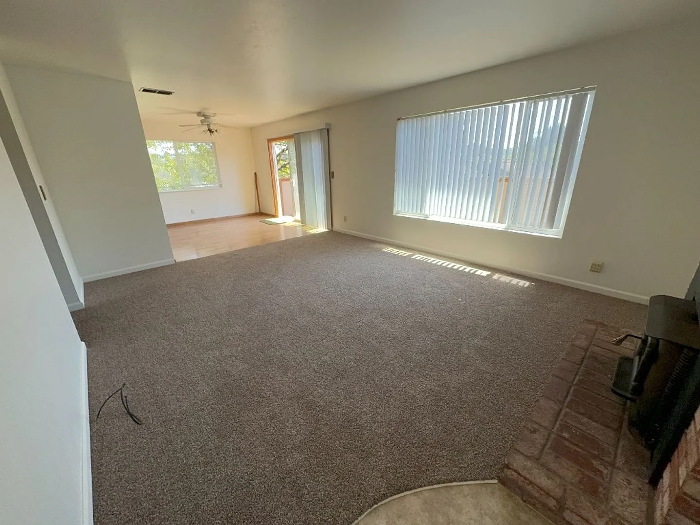 3 Bed 2 Bath Home Located in Eureka! — Photo 3