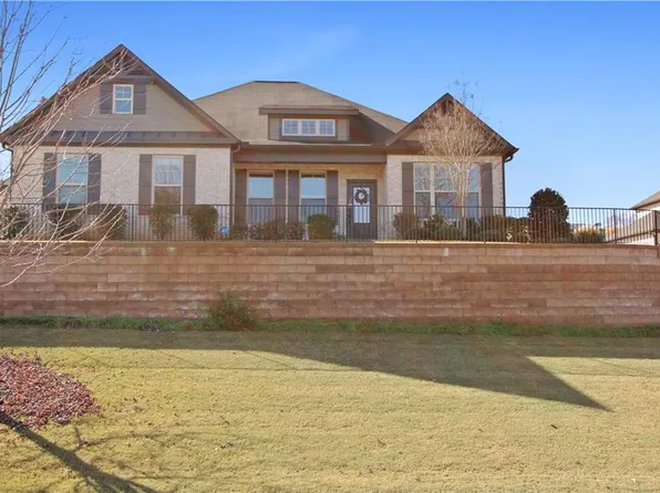 8365 Gannon Trl, Gainesville, GA 30506