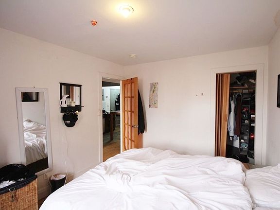5th image of 346 Grand St #33C