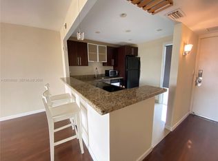 3401 N Country Club Dr APT 504, Aventura, FL 33180