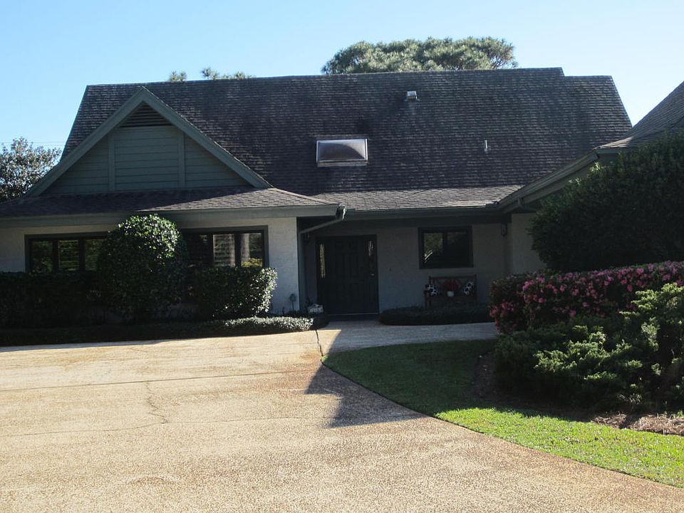 1st image of 380 Golfview Dr