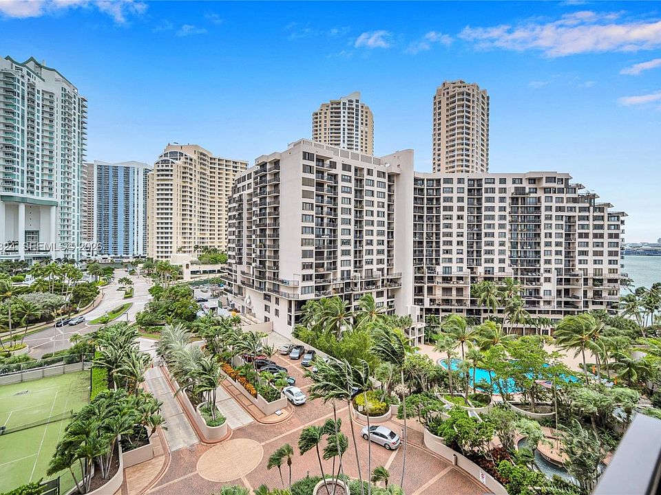 1st image of 520 Brickell Key Dr APT A1012