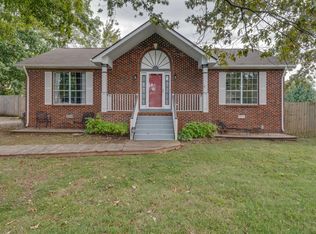 300 Timberlake Dr, Springfield, TN 37172